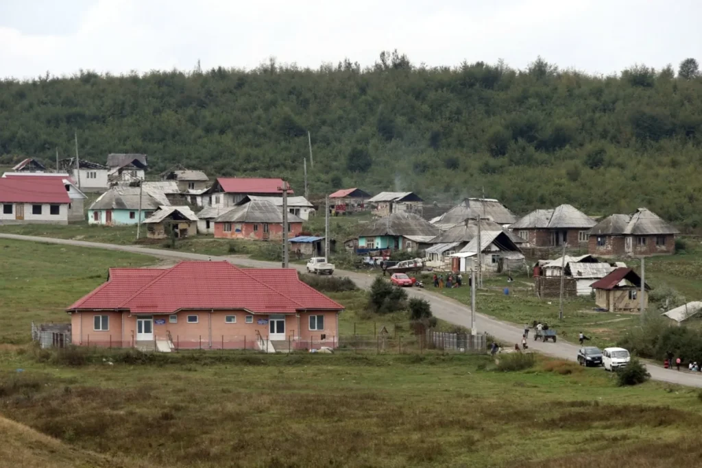 Satul Ponorâta văzut de sus